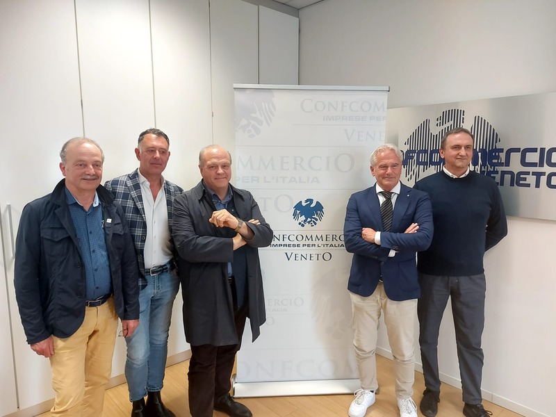 I vertici di FIDA Veneto, con il presidente Zanchetta e il vicepresidente vicario De Giacomi (rispettivamente il terzo e il secondo da sinistra)
