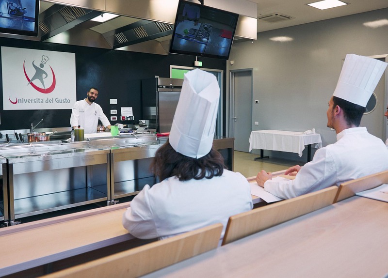 DA DISOCCUPATO A OPERATORE DI MACELLERIA