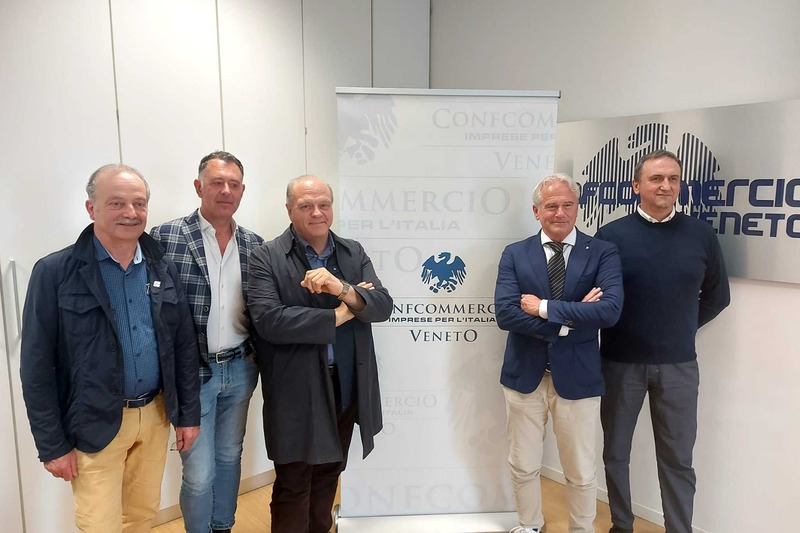 I vertici di FIDA Veneto, con il presidente Zanchetta e il vicepresidente vicario De Giacomi (rispettivamente il terzo e il secondo da sinistra)