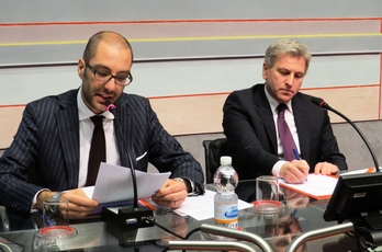 Da sinistra, Matteo Garzaro e Massimo Torti durante l'assemblea di Federmoda-Confcommercio VBicenza
